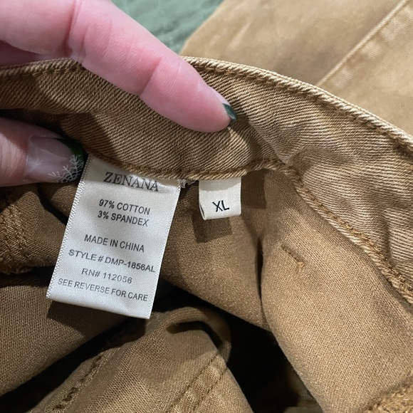 Zenana Outfitters Tan Ankle Jeans - Picture 2 of 2